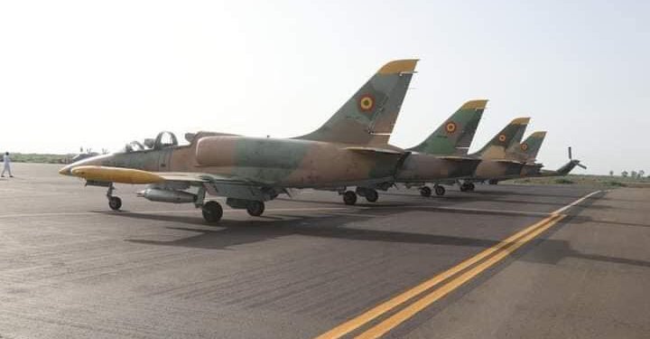 Mali : des frappes aériennes visent plusieurs regroupements terroristes