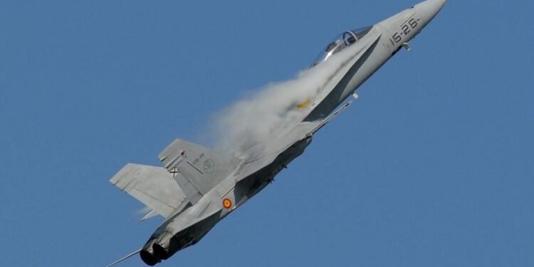 Un avion de chasse F-18 espagnol a abattu un drone au-dessus de la Roumanie : il serait russe.
