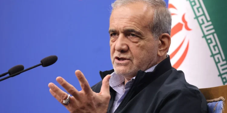 Le président iranien affirme que négocier avec les Etats-Unis ne signifie pas capituler